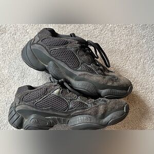 Adidas Yeezy 500 “Utility Black” – Style F36640 – Men’s Size 7